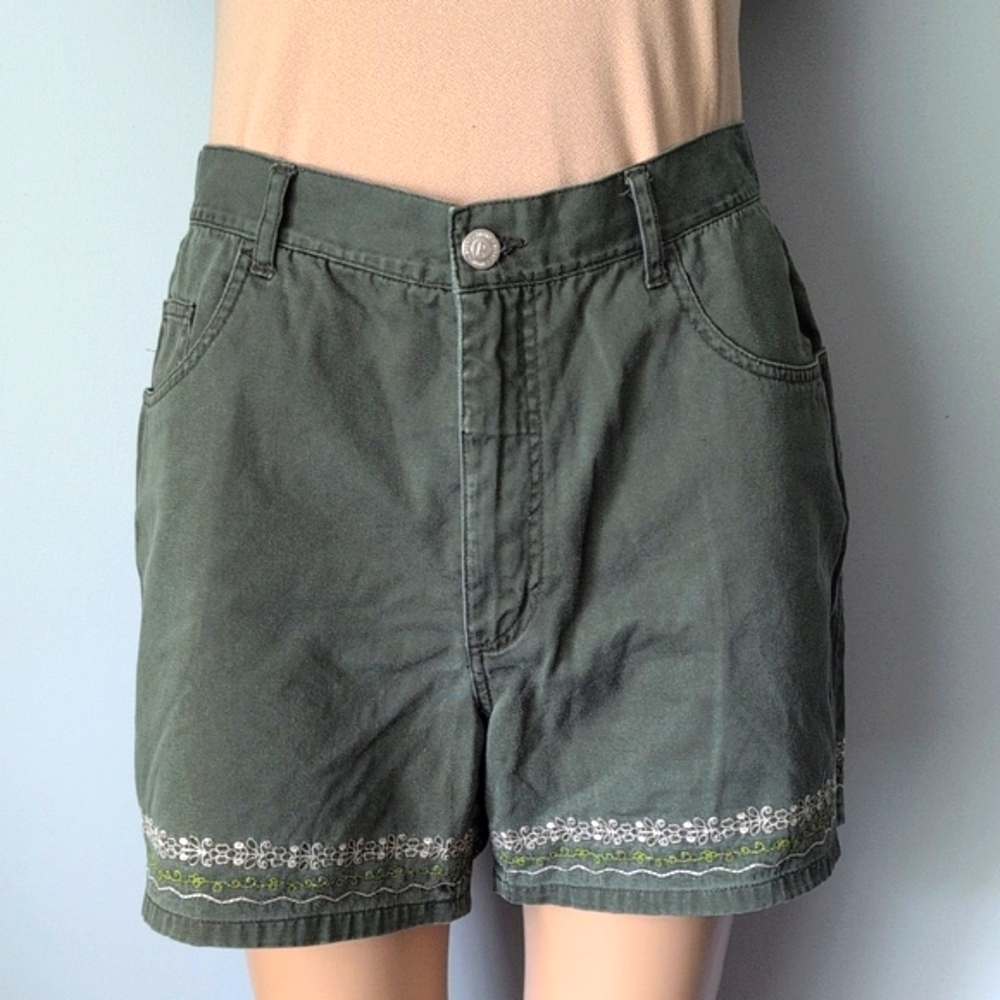 Vintage Reitmans Olive Green Embroidered Shorts SZ 9 - Picture 3 of 9